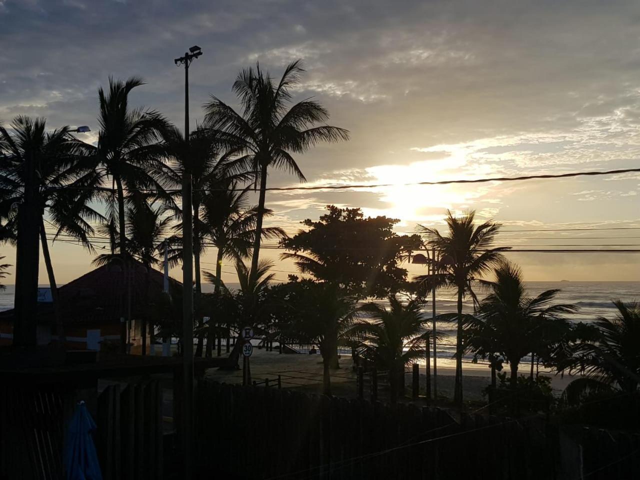 Pousada Elegance Beira Mar Itanhaem Bagian luar foto