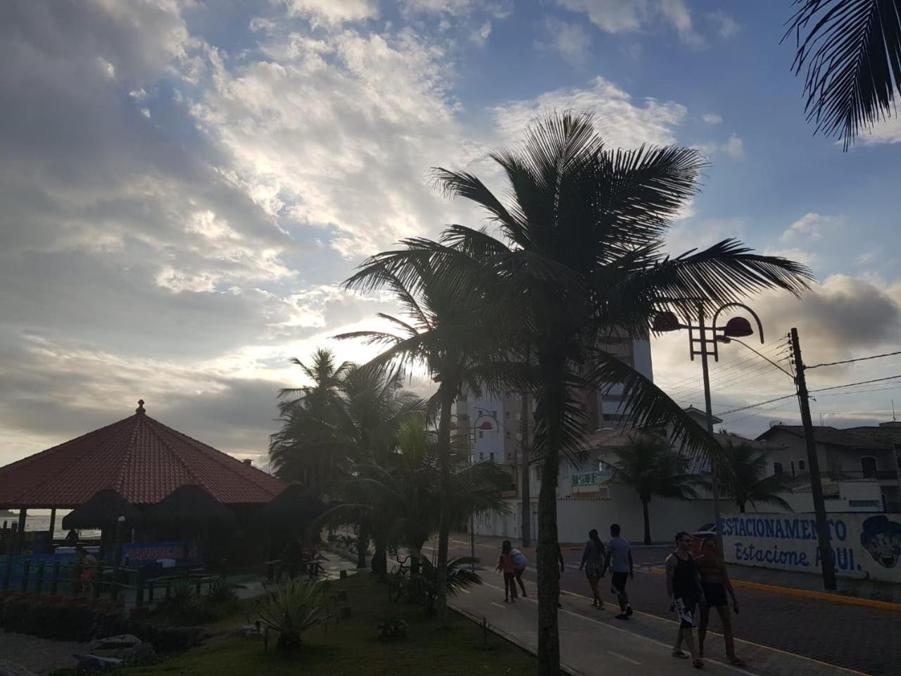Pousada Elegance Beira Mar Itanhaem Bagian luar foto